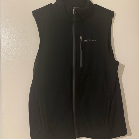 Columbia Vest - Picture 1 of 2